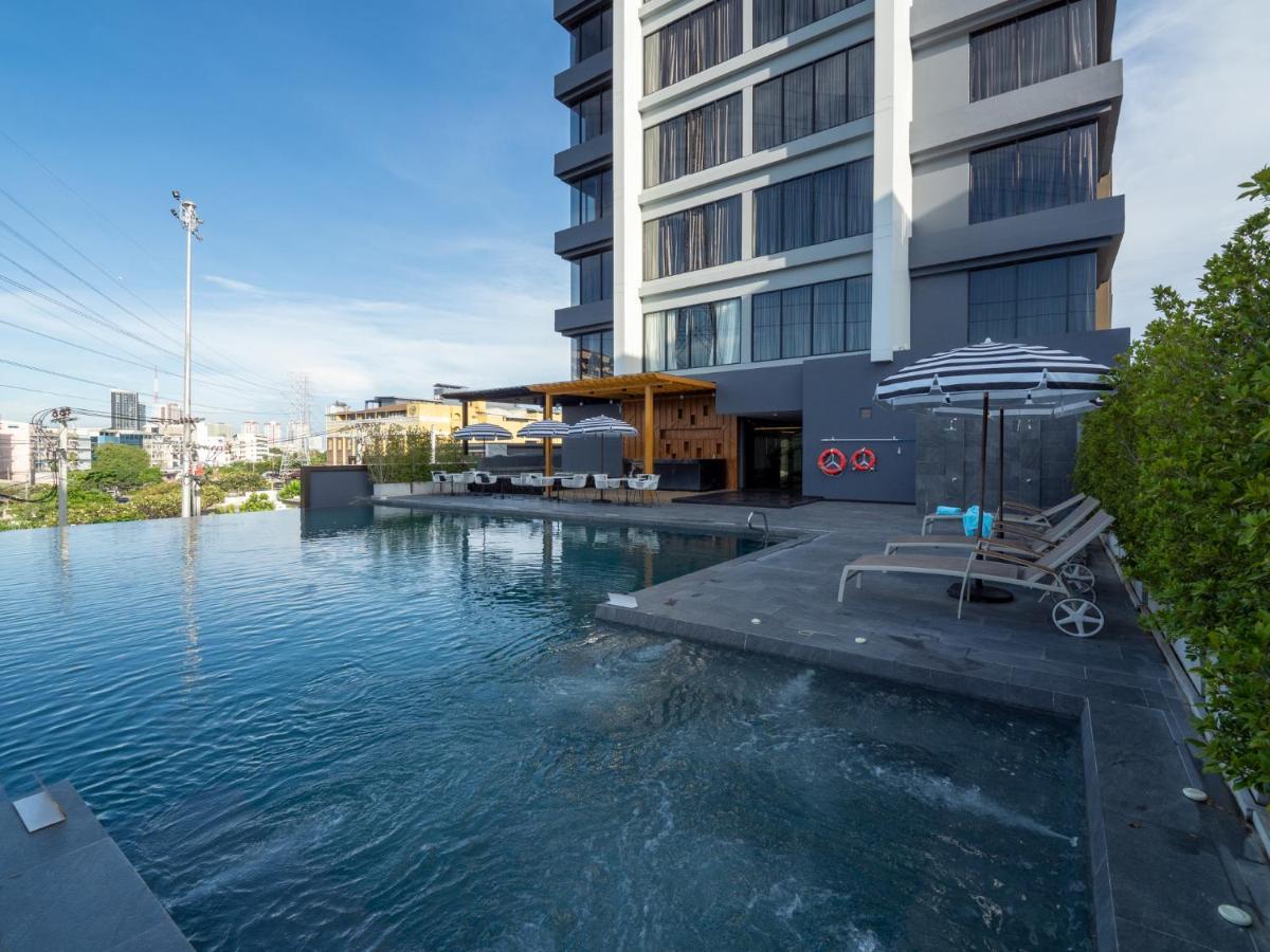 Thaya Hotel Bangkok Luaran gambar